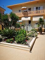 Nicolas Studios & Apartments