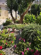 Nicolas Studios & Apartments