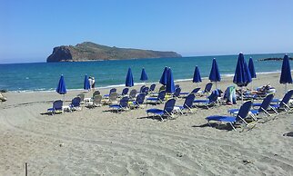 Nicolas Studios & Apartments