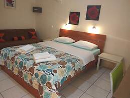 Nicolas Studios & Apartments