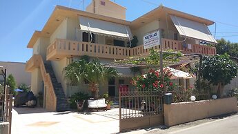 Nicolas Studios & Apartments