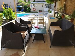 Nicolas Studios & Apartments