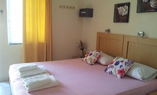 Nicolas Studios & Apartments