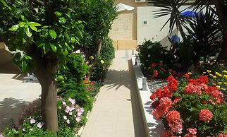 Nicolas Studios & Apartments