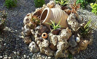 Nicolas Studios & Apartments