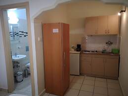 Nicolas Studios & Apartments