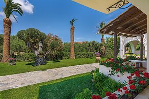 Villa Phoenix Apartments & Studios