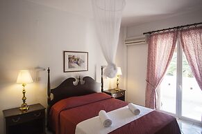 Villa Phoenix Apartments & Studios