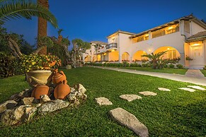 Villa Phoenix Apartments & Studios