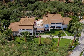 Villa Phoenix Apartments & Studios