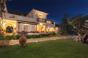 Villa Phoenix Apartments & Studios