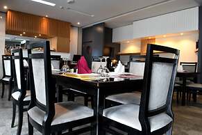 Planet Hotel