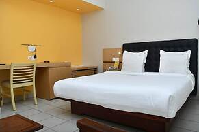 Planet Hotel