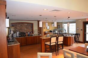 Staybridge Suites Bowling Green by IHG