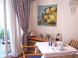 Hostal Residencia Sutimar