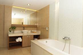 The Cliff Resort & Residences