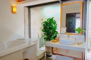 The Cliff Resort & Residences