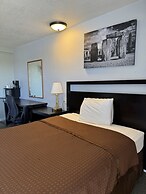 Country Manor Motel Watkins