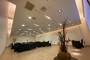 Wyndham Concepcion Pettra