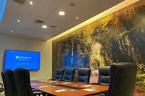 Wyndham Concepcion Pettra