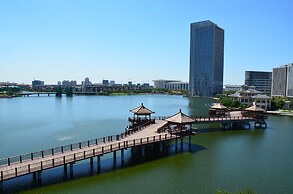 Crowne Plaza Tianjin Meijiangnan by IHG