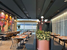 ibis Medellin