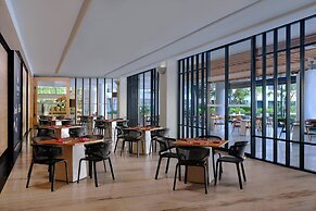 The Stones - Legian, Bali - Marriott Autograph Collection Hotel