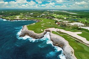 Four Points by Sheraton Puntacana Village