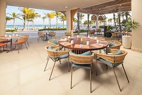 Four Points by Sheraton Puntacana Village