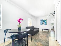 Hollywood Beach Blue Wave