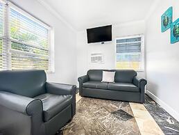 Hollywood Beach Blue Wave