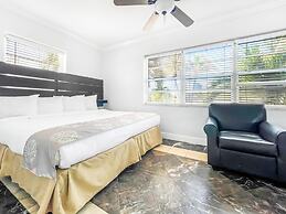 Hollywood Beach Blue Wave