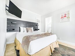 Hollywood Beach Blue Wave