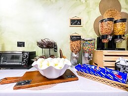 Hollywood Beach Flamingo