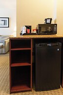 Cobblestone Hotel & Suites - Knoxville