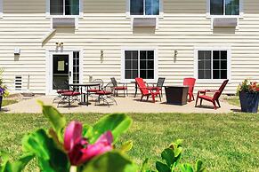 Cobblestone Hotel & Suites - Knoxville