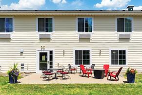 Cobblestone Hotel & Suites - Knoxville