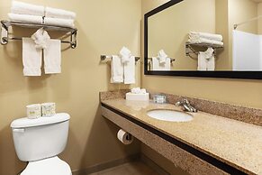 Cobblestone Hotel & Suites - Knoxville