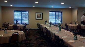 Cobblestone Hotel & Suites - Knoxville