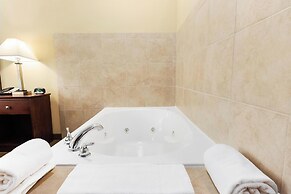 Cobblestone Hotel & Suites - Knoxville