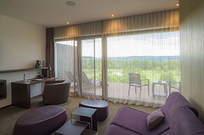 Small Luxury Hotel Wellnesshotel Golfpanorama