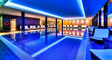 Small Luxury Hotel Wellnesshotel Golfpanorama