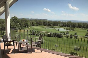 Small Luxury Hotel Wellnesshotel Golfpanorama