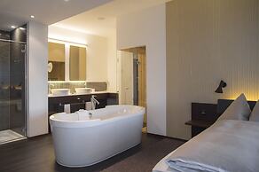 Small Luxury Hotel Wellnesshotel Golfpanorama