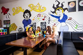 Let's Rock Hostel