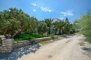 Studios Vrettos Beachfront Hotel