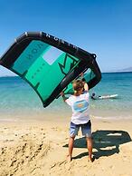 Studios Vrettos Beachfront Hotel