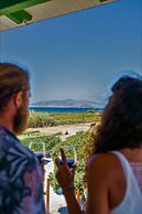 Studios Vrettos Beachfront Hotel