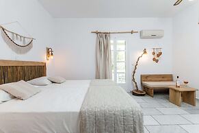 Studios Vrettos Beachfront Hotel