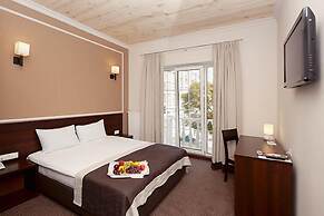 Geneva Resort Hotel